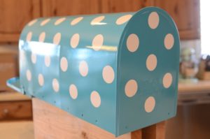 DIY Pola dot mailbox